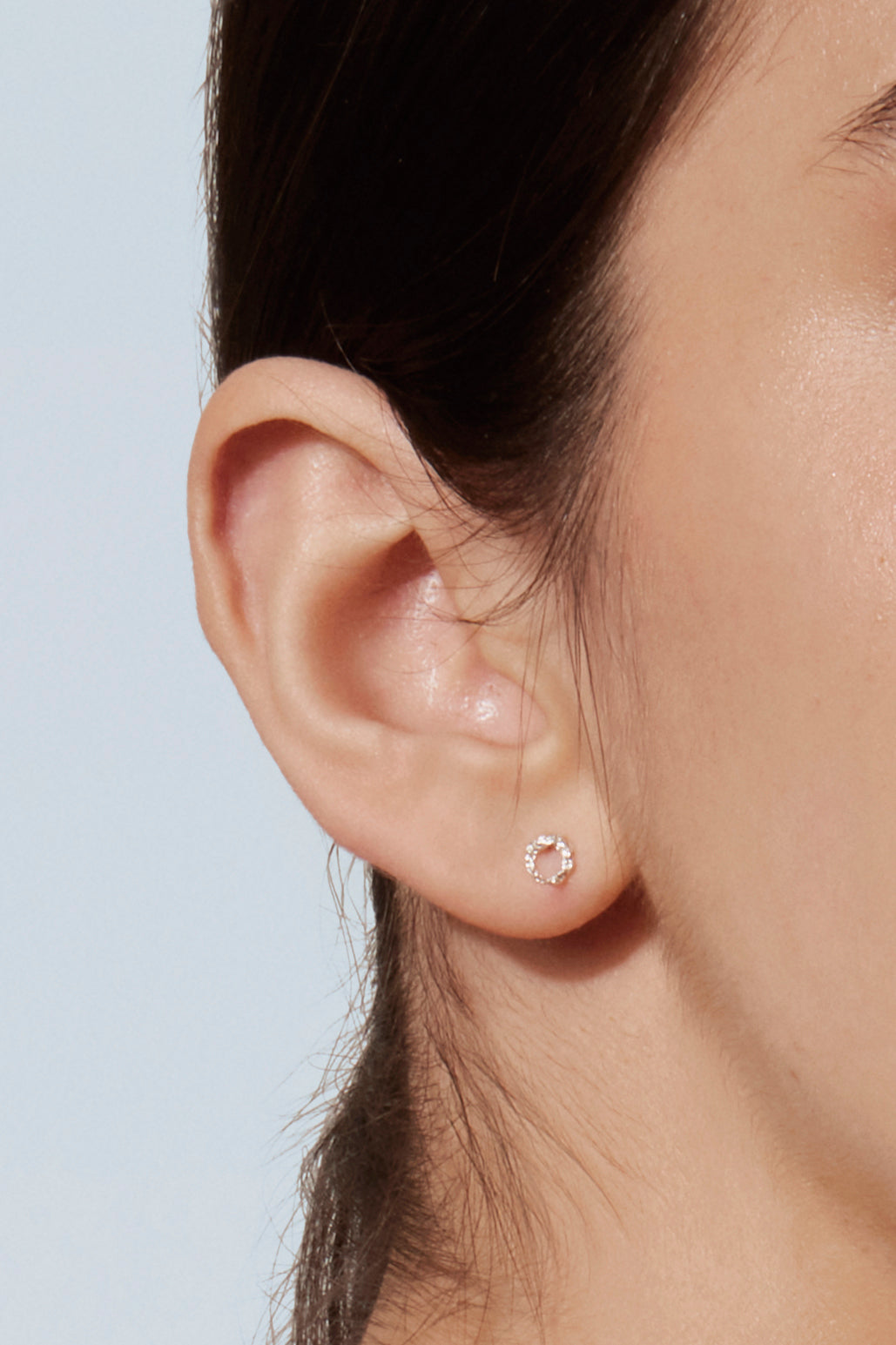 Petites boucles d'oreilles rondes texturées en argent sterling par Camillette Bijoux