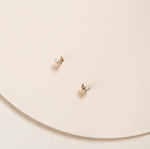 Freshwater Pearl with Paisley Stud Earrings - 14k Gold - Camillette