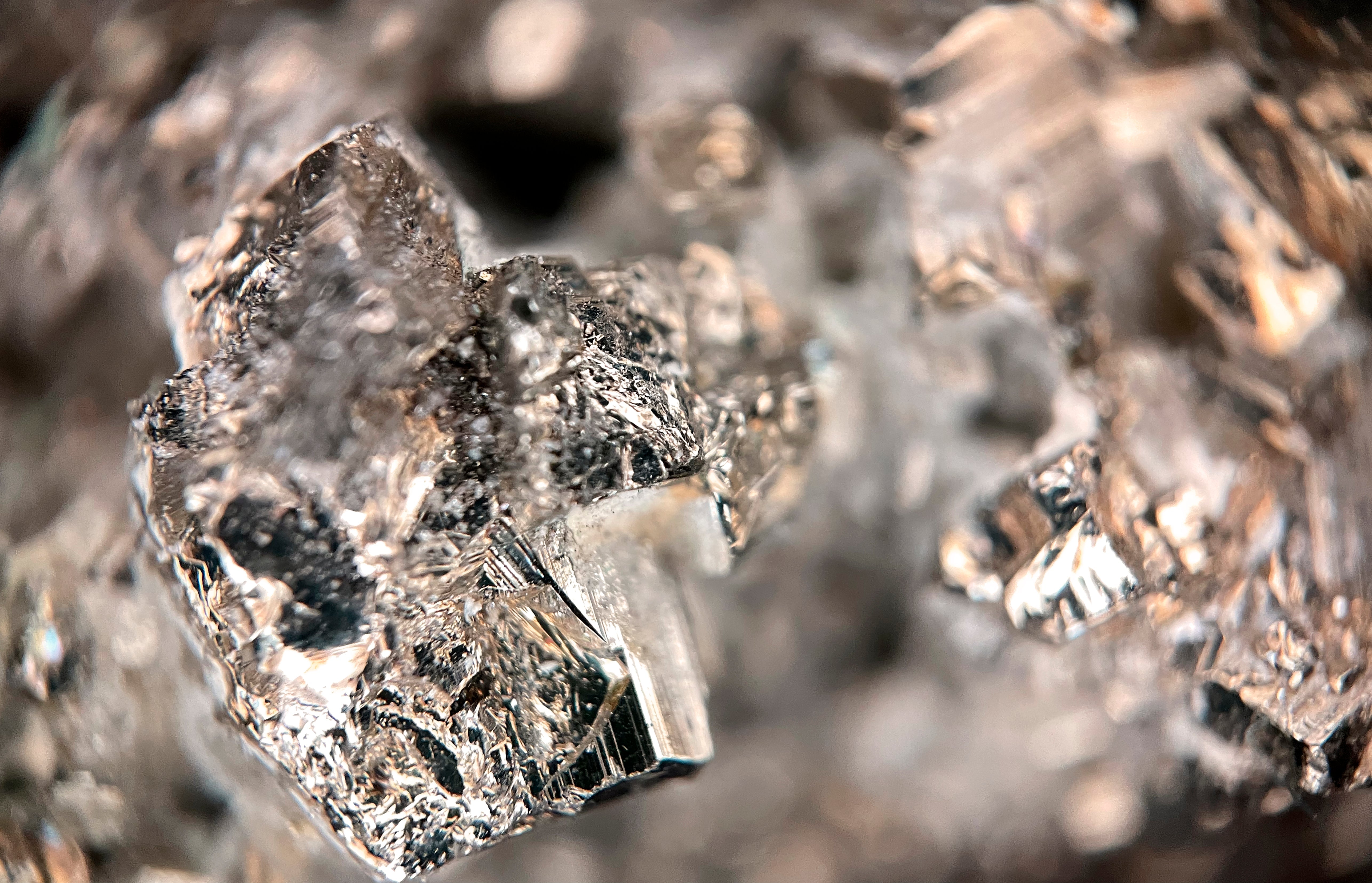 close picture of Rhodium