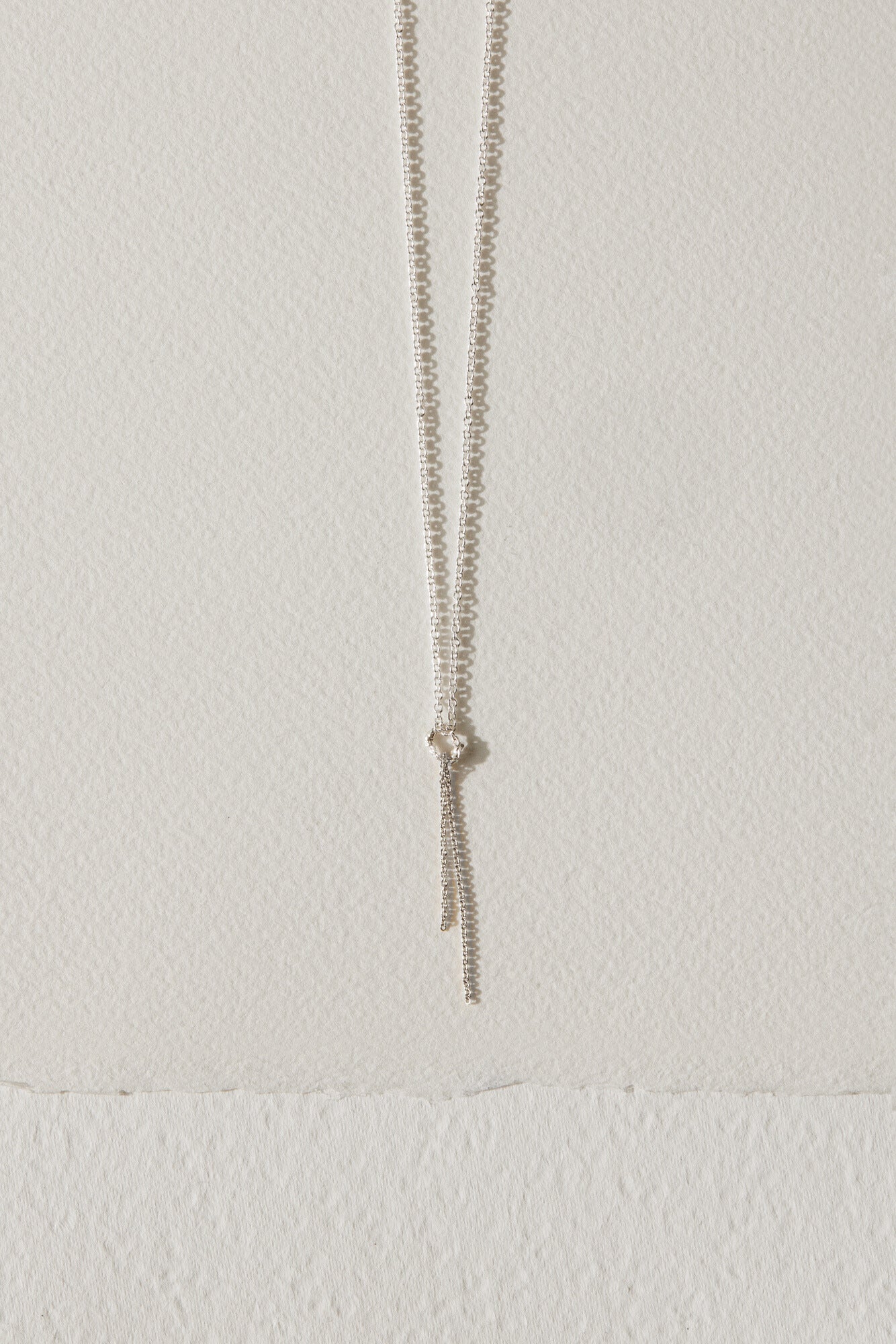 Collier trace avec chaine argent et breloque argent texturé