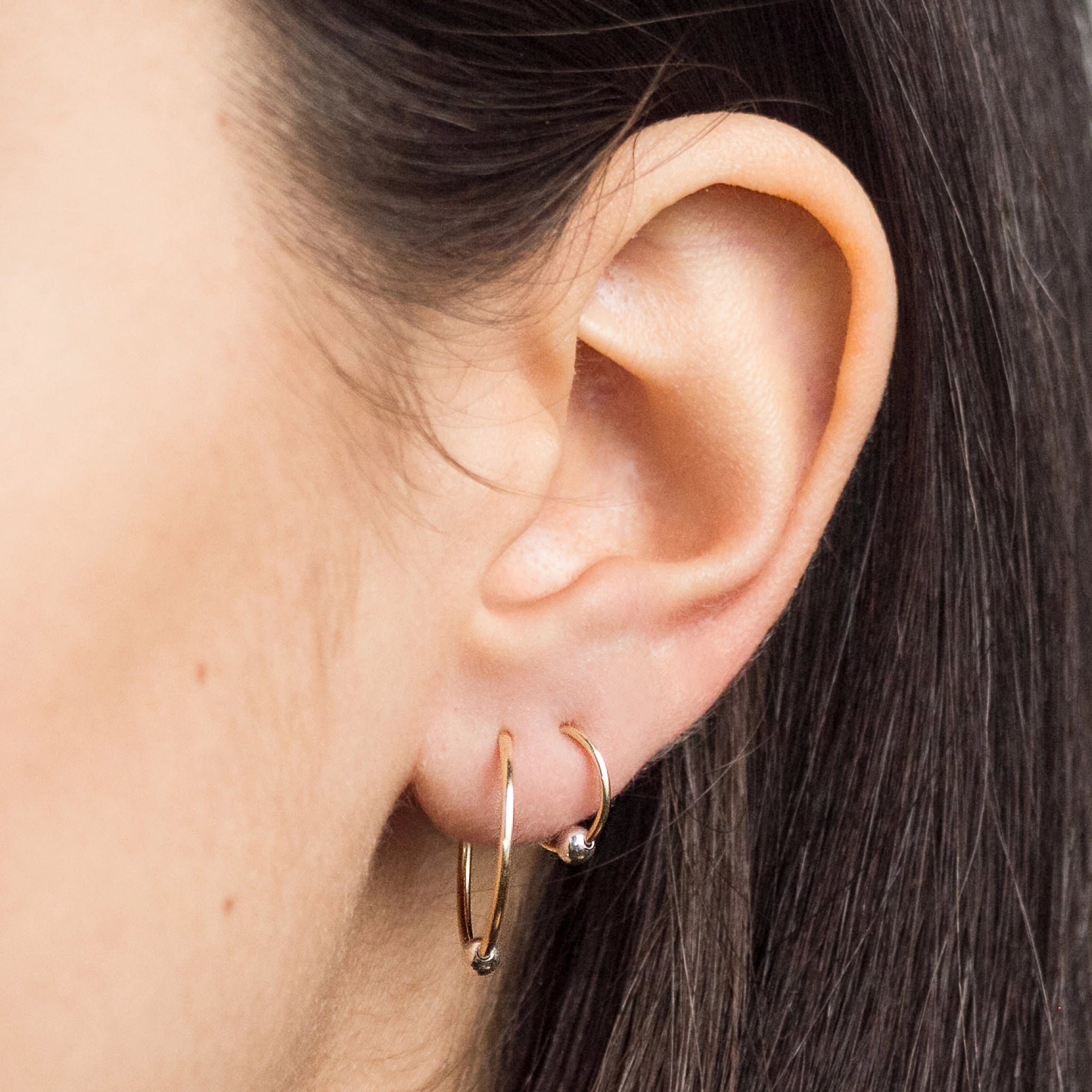 12mm Sleepers Hoops Earrings – 10k Yellow Gold – Small - Camillette