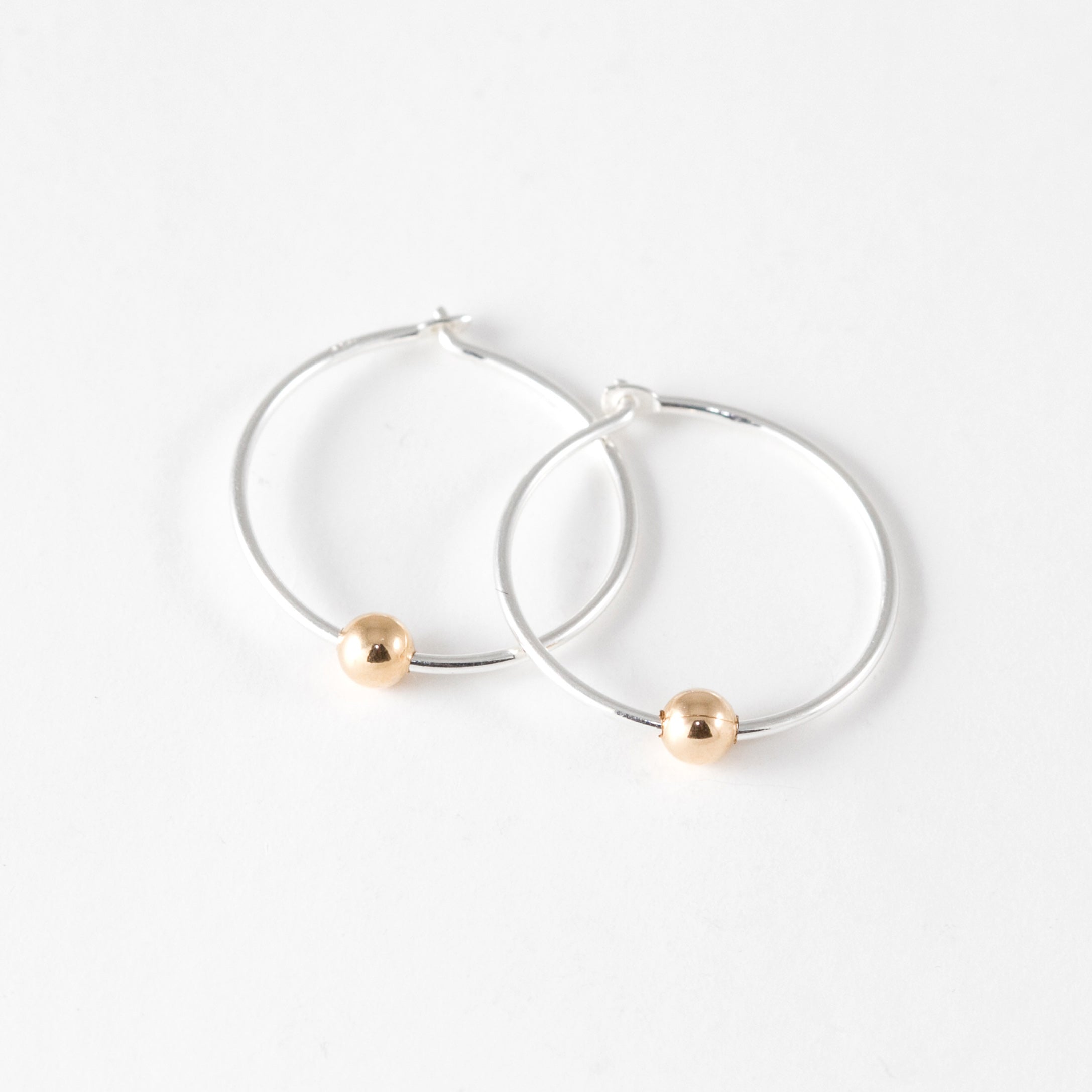 16mm Sleepers Hoops Earrings – Silver – Small - Camillette