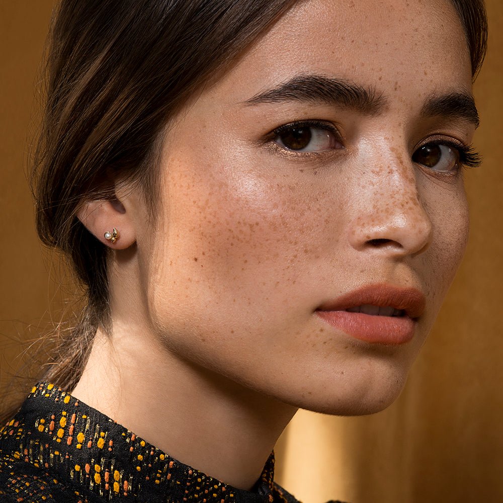 Freshwater Pearl with Paisley Stud Earrings - 14k Gold - Camillette