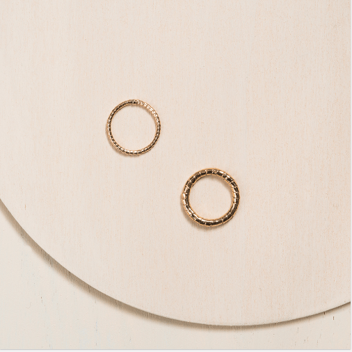 Thin Twist Ribbon Ring - 14k Gold - Camillette