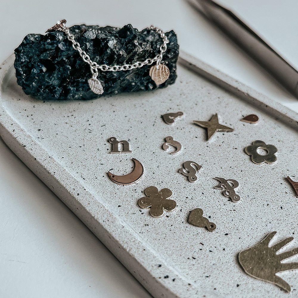 WORKSHOP - Make a personalized charm necklace or bracelet - Camillette